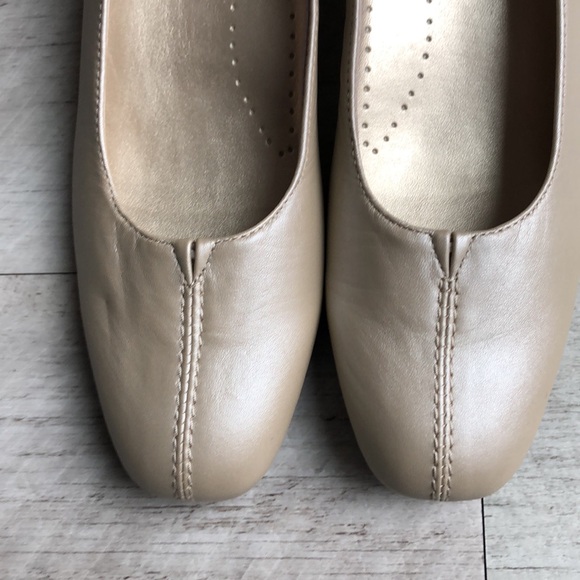 Trotters Doris pumps - Picture 2 of 5